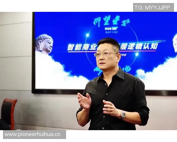 媒体人深度解析曾凡博被裁背后的商业逻辑与情感冲突