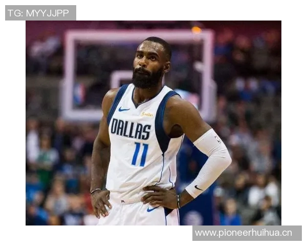 小哈达威替补表现出色全场12投7中三分命中率高达44贡献18分3篮板